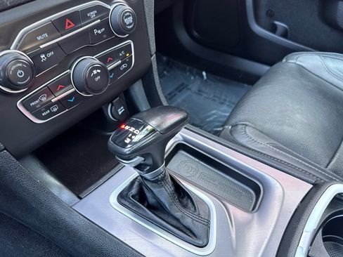 Used 2022 Dodge Charger SXT w/ Leather Interior Group RWD image 21