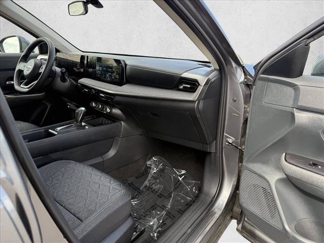 Used 2025 Nissan Kicks SV FWD image 12