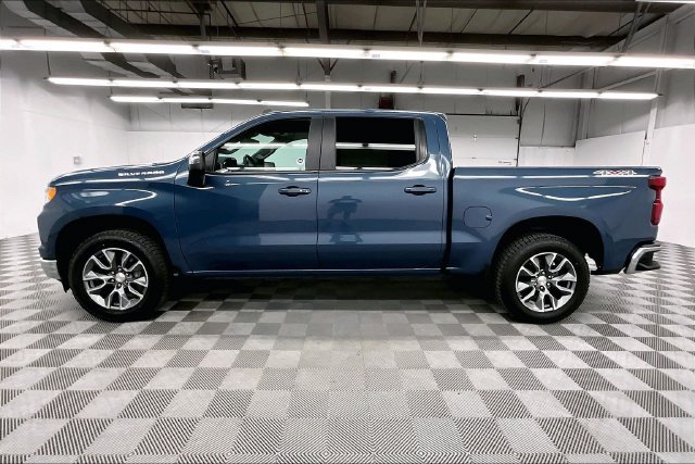 Used 2024 Chevrolet Silverado 1500 LT AWD/4WD image 15