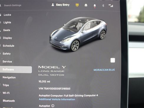 Used 2025 Tesla Model Y Long Range image 15