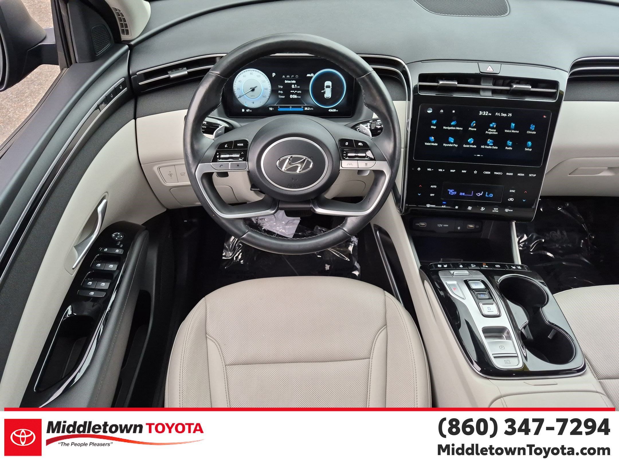 Used 2023 Hyundai Tucson Limited w/ Cargo Package AWD/4WD image 32