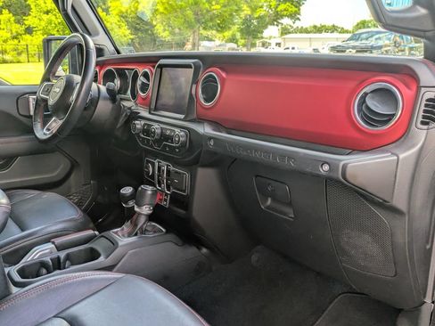 Used 2022 Jeep Wrangler Unlimited Rubicon AWD/4WD image 29