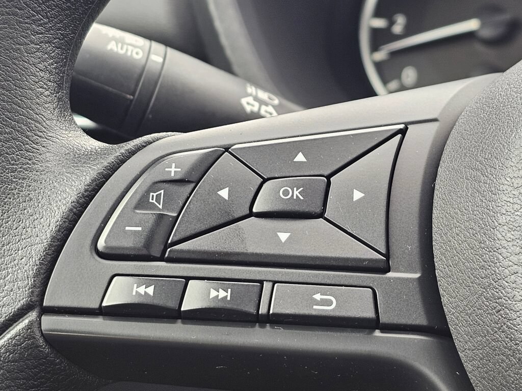 Used 2025 Nissan Sentra S FWD image 56