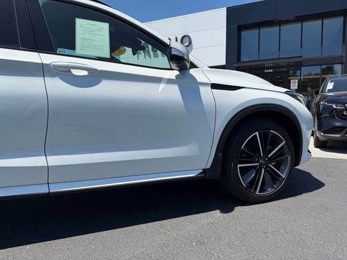 Used 2025 INFINITI QX50 Sport AWD/4WD image 14