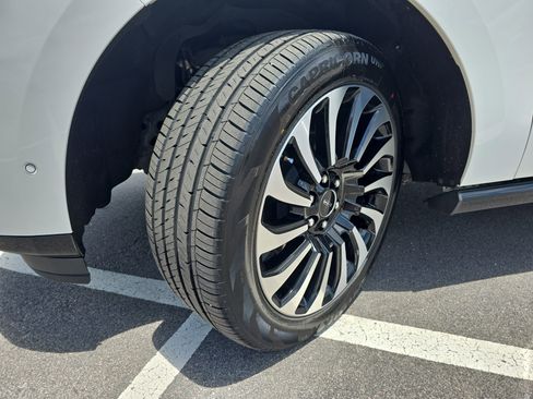 Used 2022 Lincoln Navigator Black Label AWD/4WD image 34