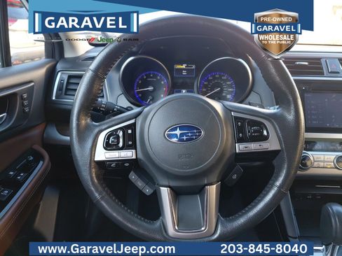 Used 2017 Subaru Outback 3.6R Touring image 4