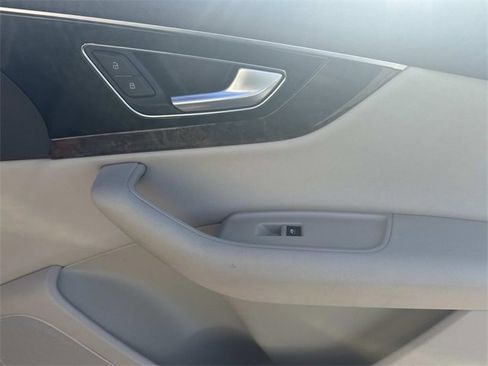 Used 2017 Audi Q7 3.0T Premium Plus w/ Premium Plus Package image 20