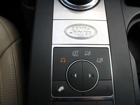 Used 2019 Land Rover Discovery SE AWD/4WD image 28
