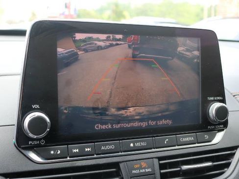 Used 2019 Nissan Altima 2.5 SR FWD image 13