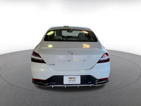 Used 2025 Genesis G70 2.5T image 12