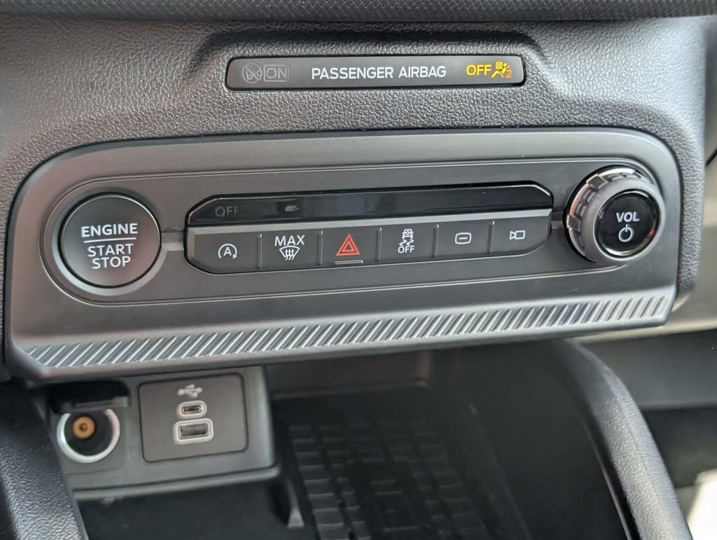 Used 2025 Nissan Kicks S FWD image 50