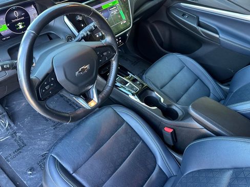 Used 2022 Chevrolet Bolt EUV LT w/ Convenience Package FWD image 10