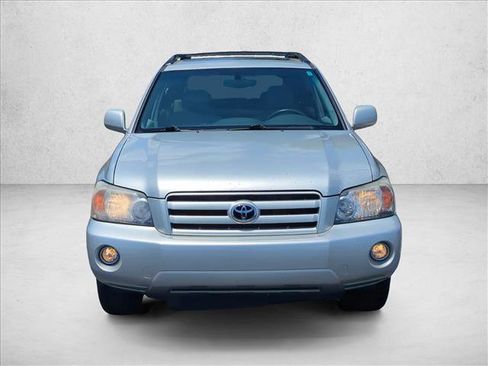 Used 2005 Toyota Highlander Limited FWD image 2