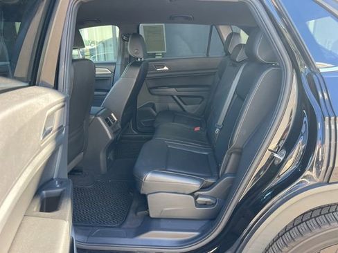 Certified 2020 Volkswagen Atlas Cross Sport SE image 19