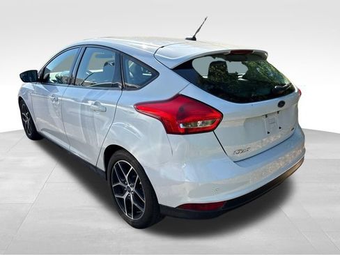 Used 2018 Ford Focus SEL w/ Cold Weather Package FWD image 5