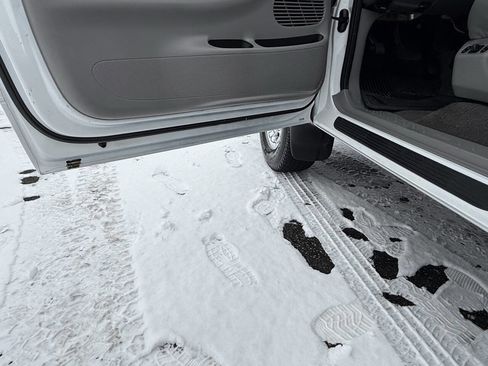 Used 1999 Ford F150 Lariat image 16