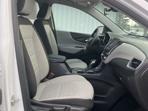 Used 2024 Chevrolet Equinox LS AWD/4WD image 31