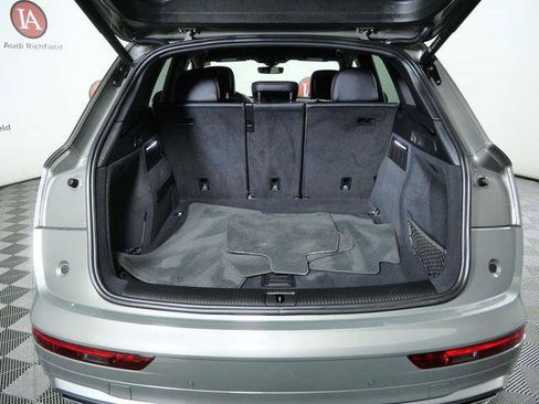 Used 2023 Audi Q5 2.0T Premium w/ Convenience Package AWD/4WD image 10
