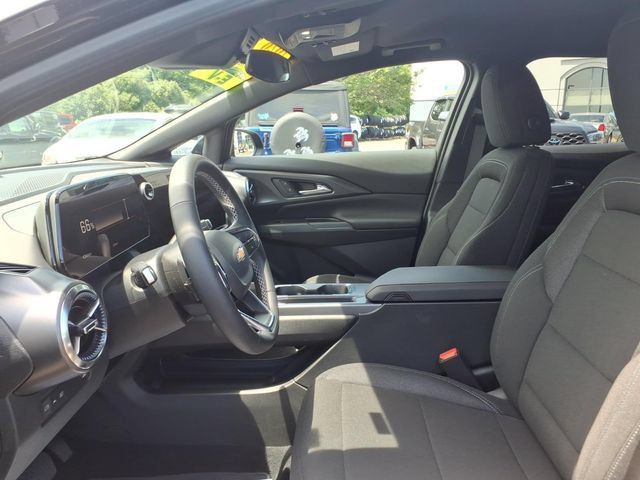 Used 2026 Chevrolet Equinox EV LT w/ Comfort Package AWD/4WD image 22