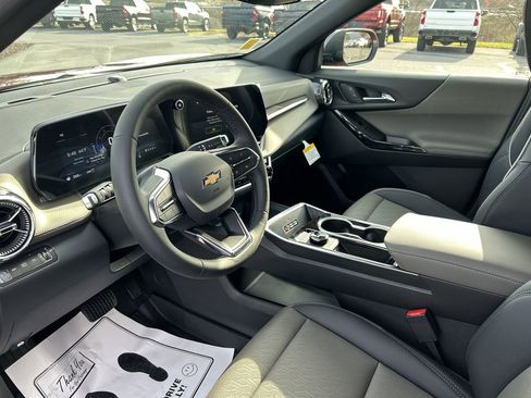 New 2026 Chevrolet Equinox LT w/ Convenience Package II image 24