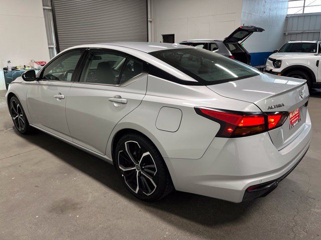Used 2024 Nissan Altima 2.5 SR FWD image 5