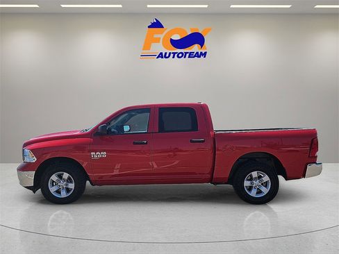 Used 2022 RAM 1500 Classic SLT image 6