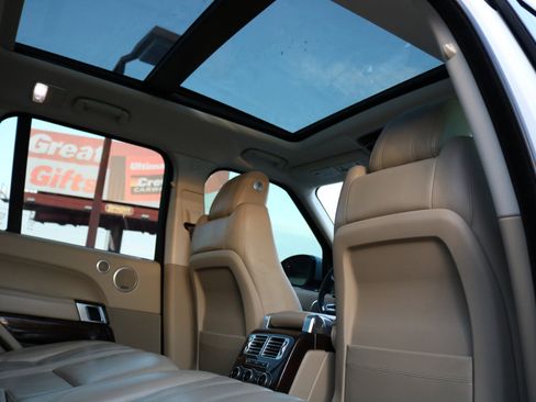 Used 2016 Land Rover Range Rover Supercharged image 42