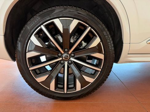 Used 2026 Volvo XC90 B5 Plus w/ Protection Package Premier AWD/4WD image 15