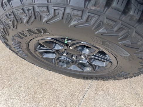 Used 2023 Chevrolet Silverado 1500 ZR2 w/ ZR2 Bison Edition image 15