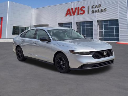 Used 2025 Honda Accord SE image 3
