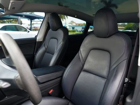 Used 2023 Tesla Model Y Long Range AWD/4WD image 10