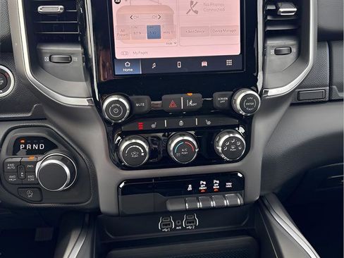 New 2026 RAM 1500 4x4 Crew Cab image 17