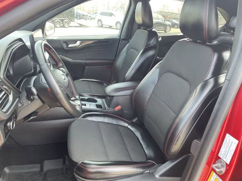 Used 2024 Ford Escape ST-Line w/ Tech Pack #1 AWD/4WD image 12