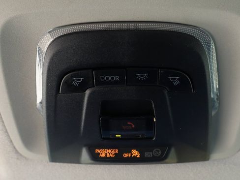 Used 2022 Toyota Corolla Cross L image 24