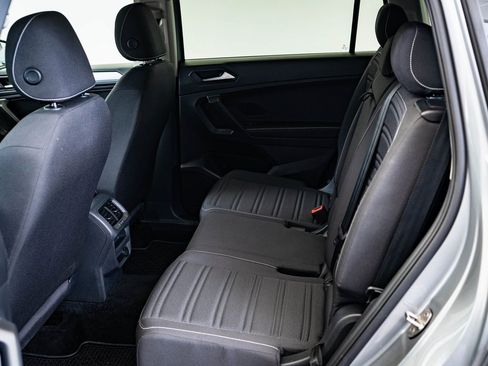 Used 2022 Volkswagen Tiguan S image 32