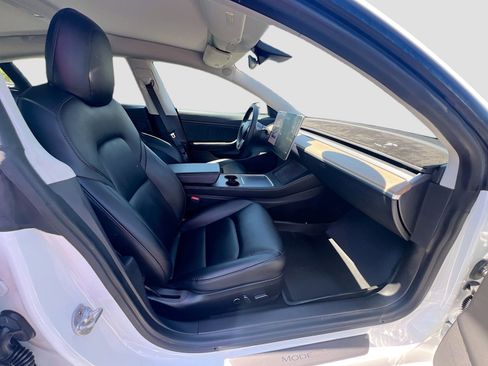 Used 2021 Tesla Model 3 Long Range image 31