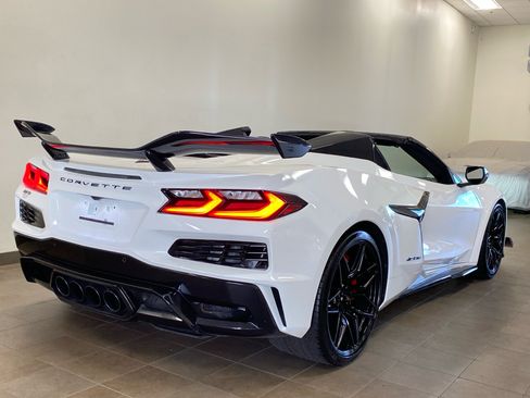 Used 2024 Chevrolet Corvette Z06 w/ Z07 Performance Package RWD image 7