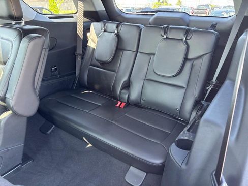 Used 2023 Ford Explorer XLT w/ Equipment Group 202A AWD/4WD image 13