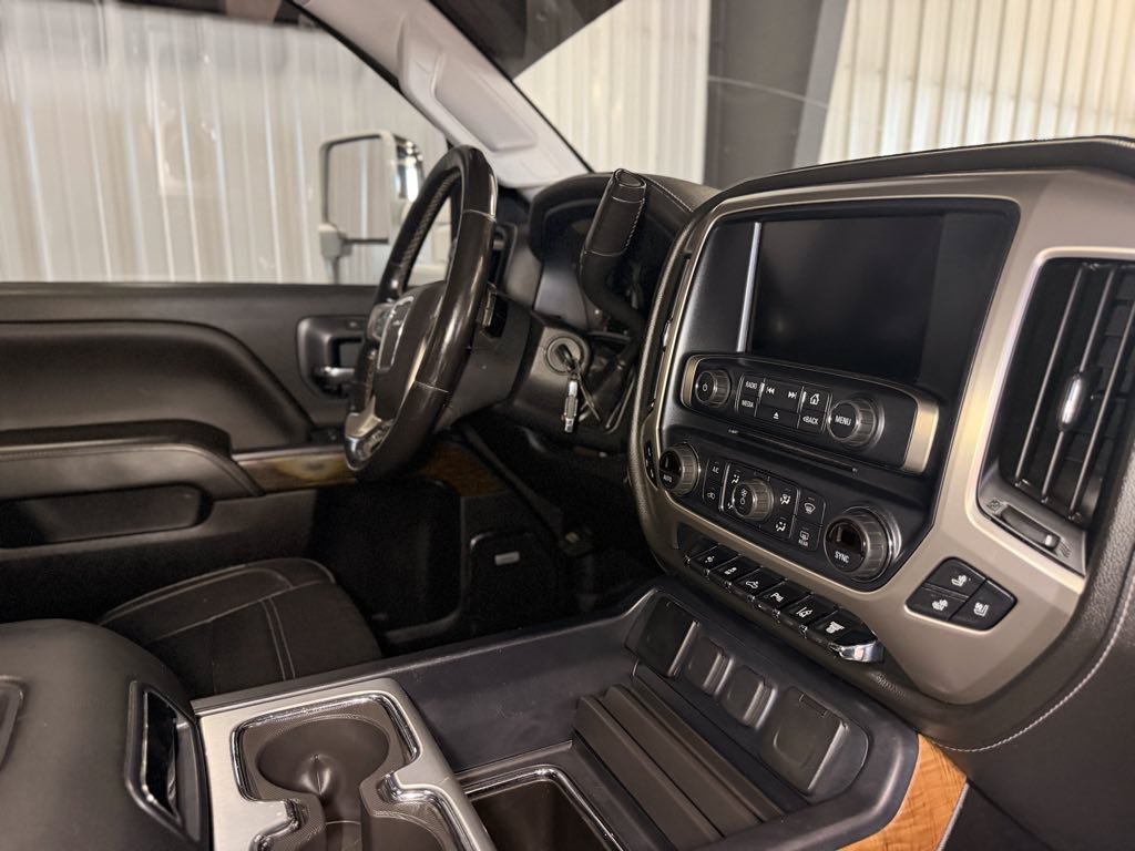 Used 2018 GMC Sierra 3500 Denali w/ Duramax Plus Package AWD/4WD image 27