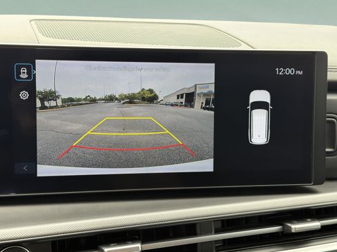 Used 2025 Hyundai Santa Fe SE w/ Tow & Go Package FWD image 12