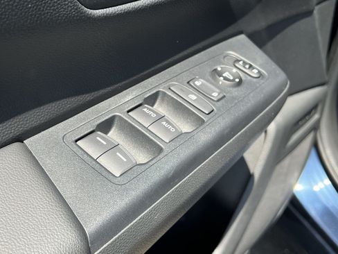 Used 2024 Honda CR-V EX image 16