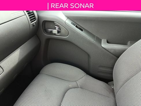 Used 2016 Nissan Frontier SV w/ SV Value Truck Package AWD/4WD image 15