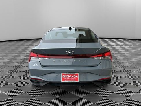 Used 2023 Hyundai Elantra SEL image 5