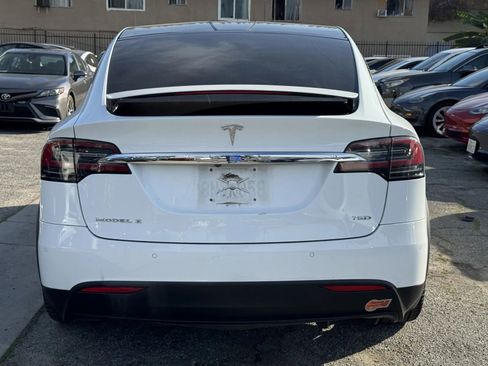 Used 2016 Tesla Model X 75D image 3