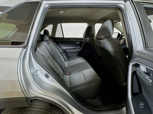 Used 2025 Toyota RAV4 XLE FWD image 24