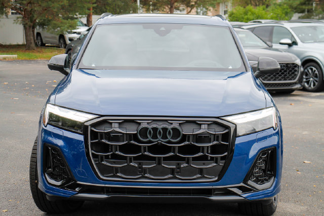 New 2026 Audi SQ7 Prestige AWD/4WD image 33
