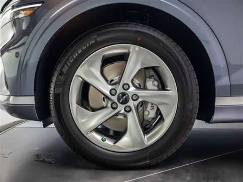 New 2026 Genesis GV70 2.5T Advanced AWD/4WD image 13