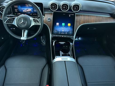 Used 2025 Mercedes-Benz C 300 4MATIC Sedan image 16