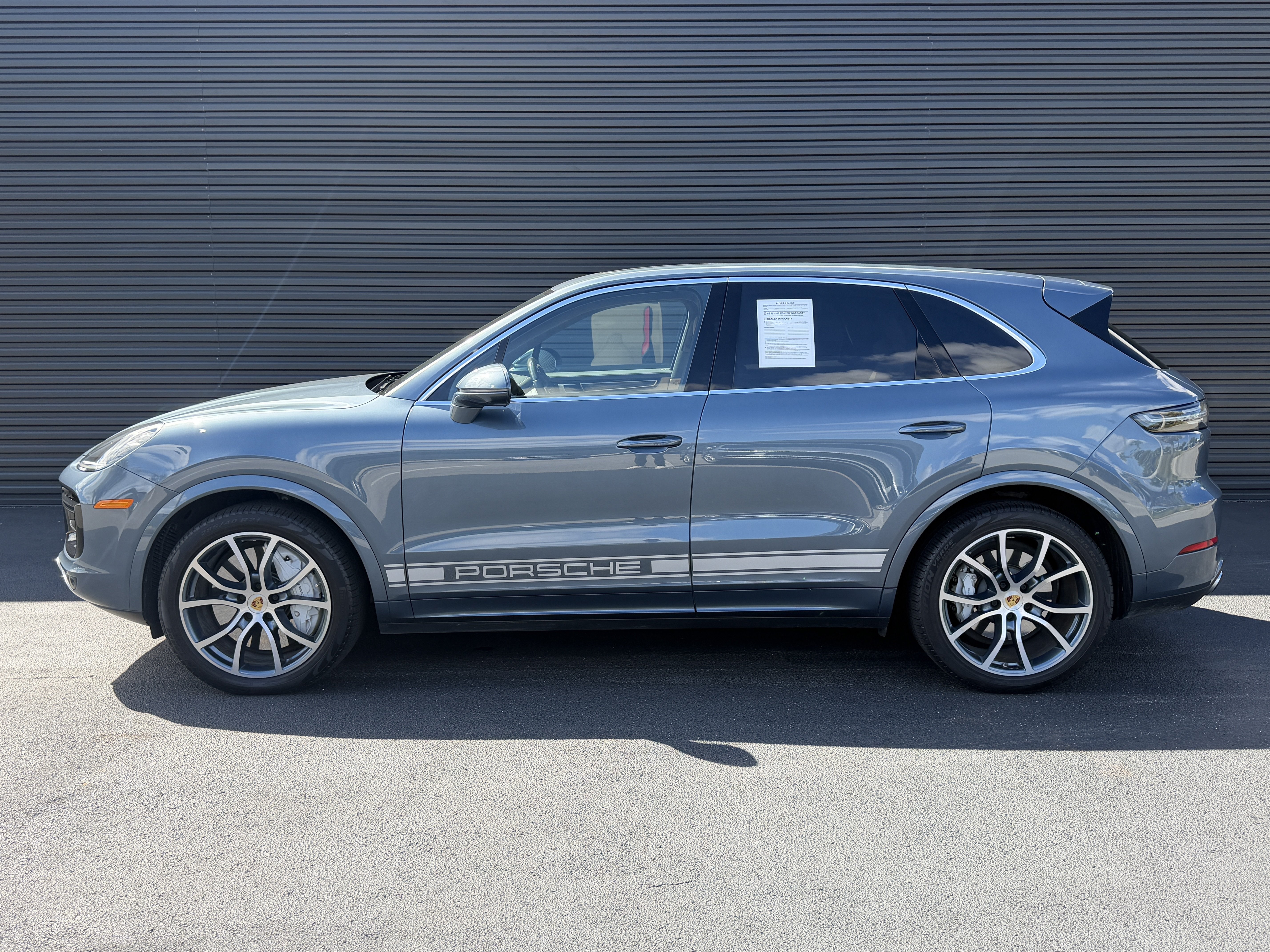 Used 2020 Porsche Cayenne Turbo AWD/4WD image 2