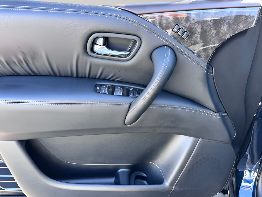 Used 2024 Nissan Armada Platinum w/ Captain's Chairs Package RWD image 34